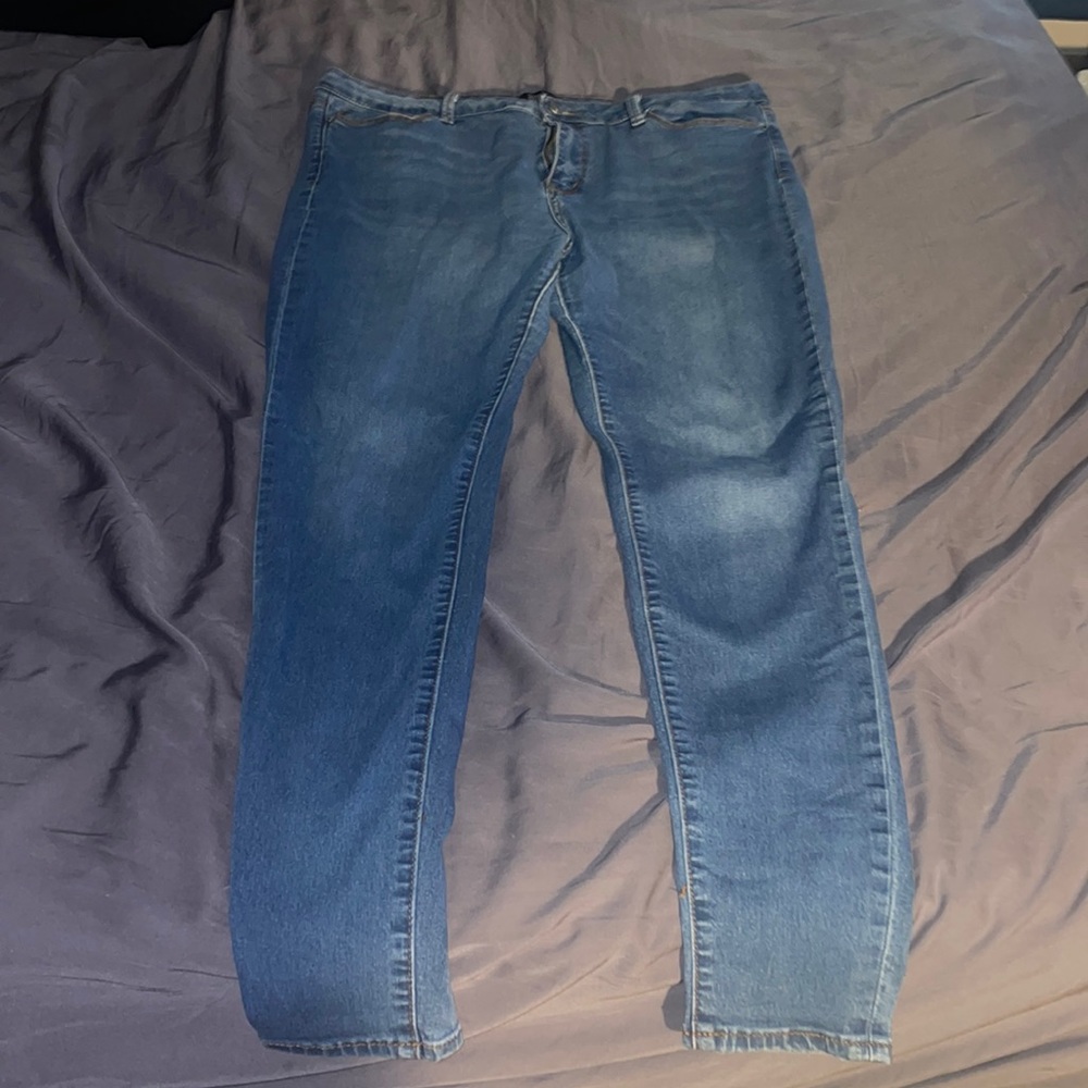 blue skinny jeans